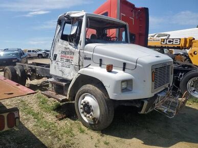 2004 FREIGHTLINER FL60 - VIN Decoder
