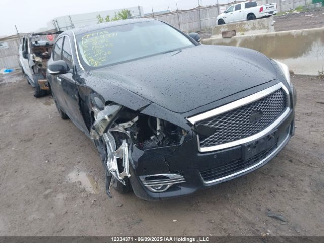 Infiniti Q70L