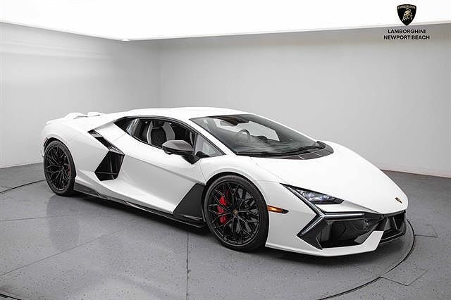 2024 LAMBORGHINI Revuelto