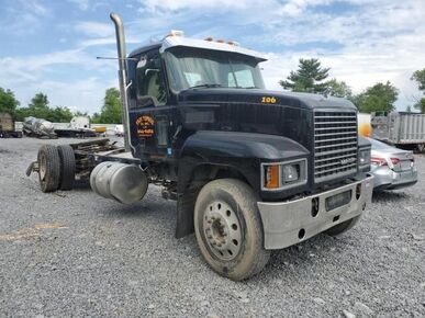 2019 MACK Pinnacle - VIN Decoder