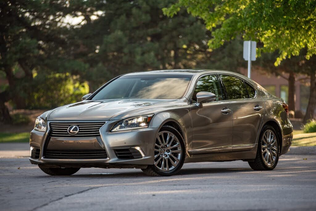 Lexus LS