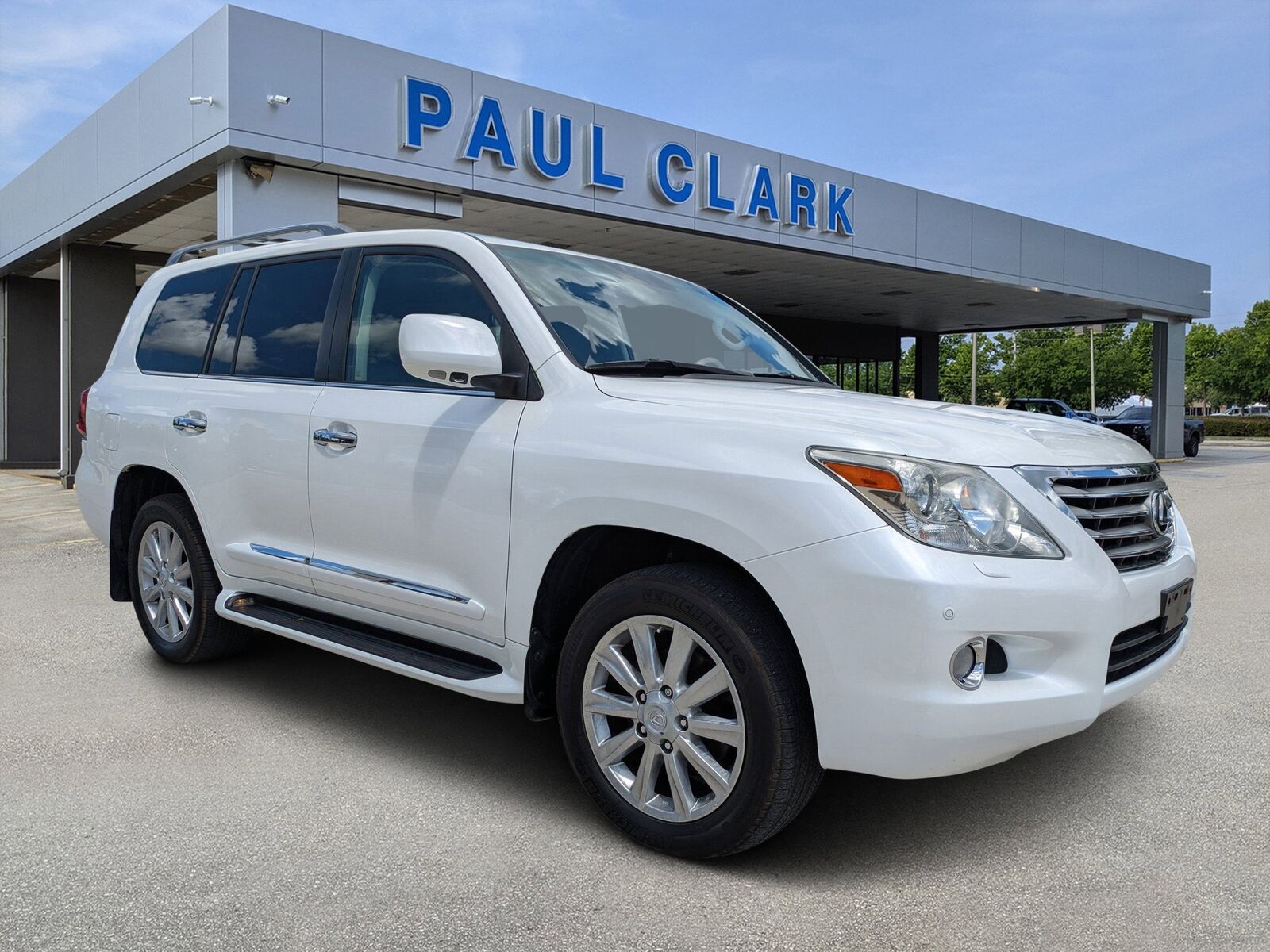 Lexus LX