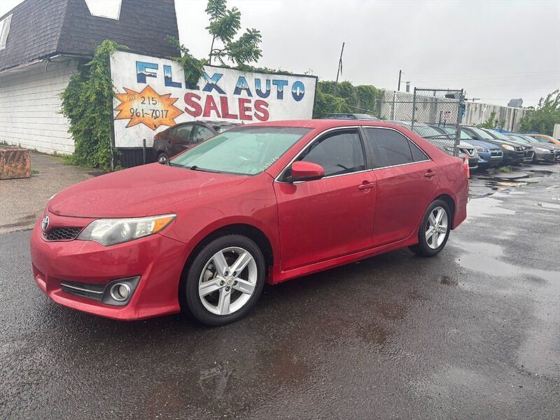 2012 TOYOTA Camry