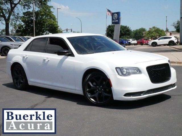 2023 CHRYSLER 300