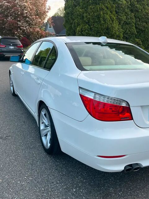 BMW 528i