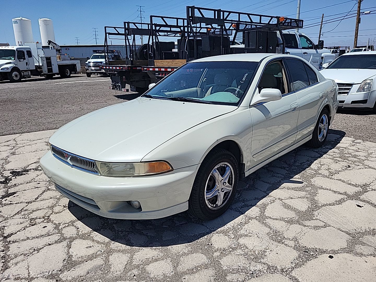 Mitsubishi Galant