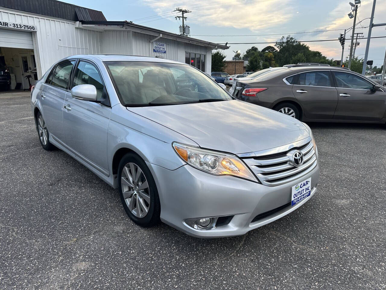2011 TOYOTA Avalon