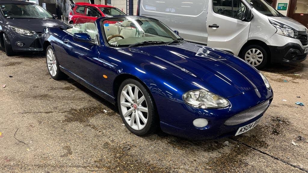 Jaguar XK8