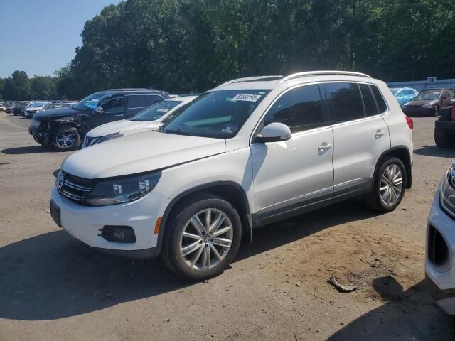 2013 VOLKSWAGEN Tiguan