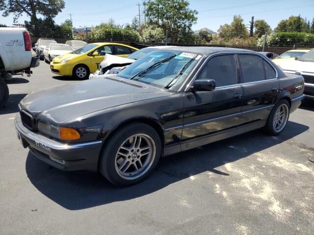 BMW 740i