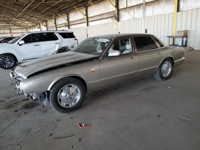 Jaguar XJ6