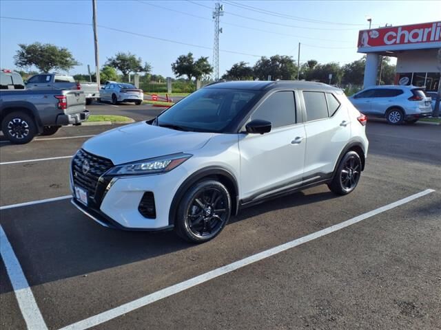 2023 NISSAN Kicks
