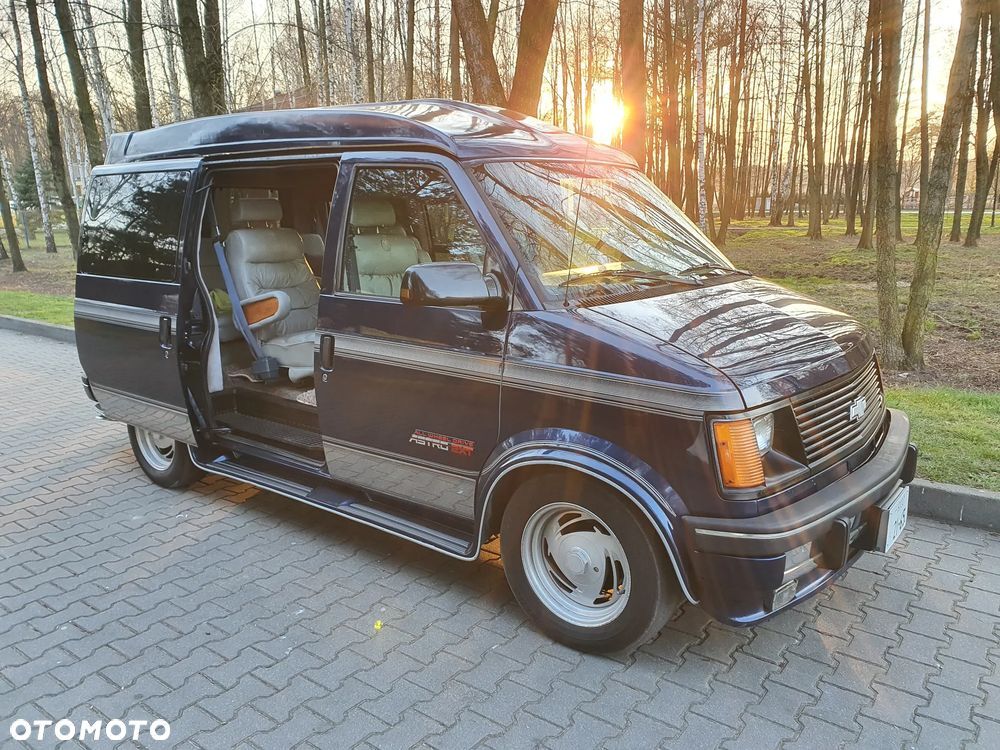 Chevrolet Astro Van