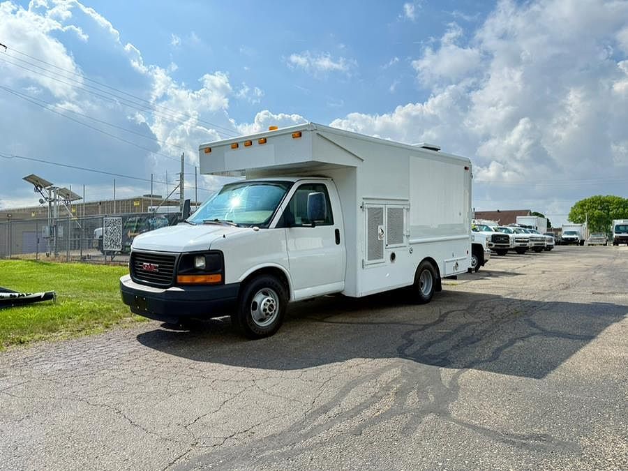 GMC Savana