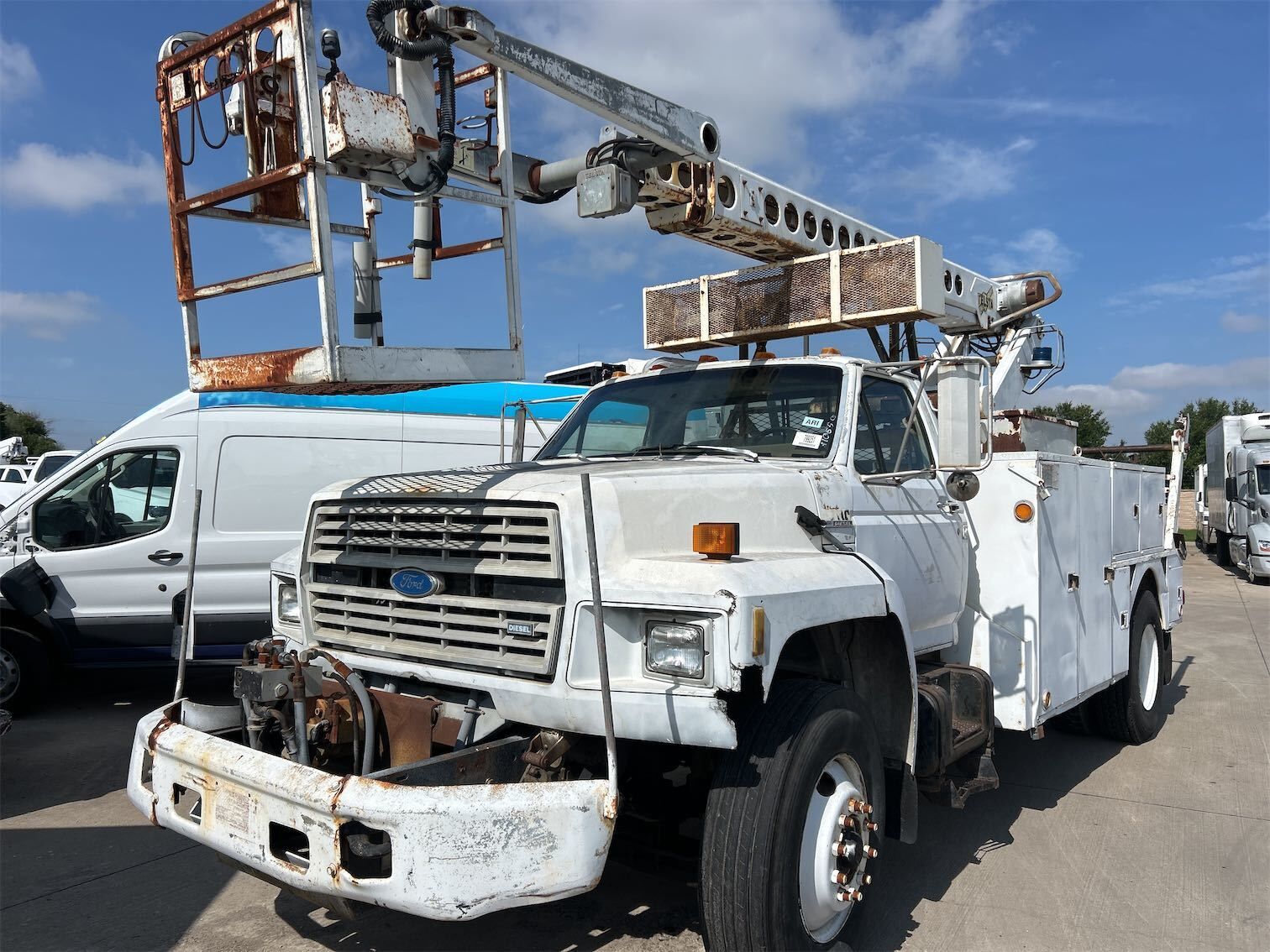 Ford F-700