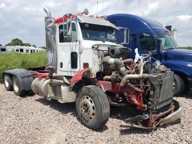 2009 PETERBILT 384