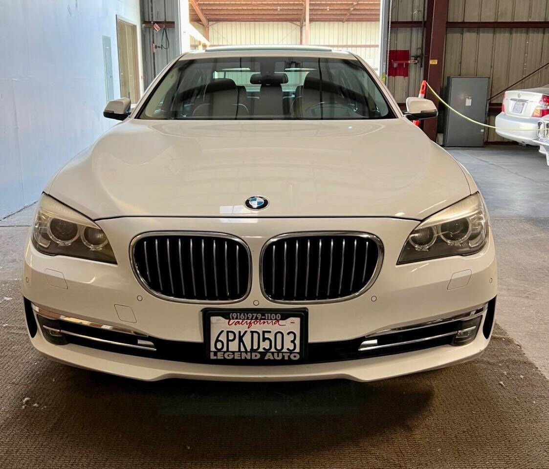 BMW 740i