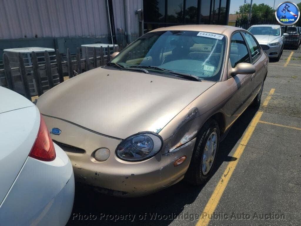 Ford Taurus