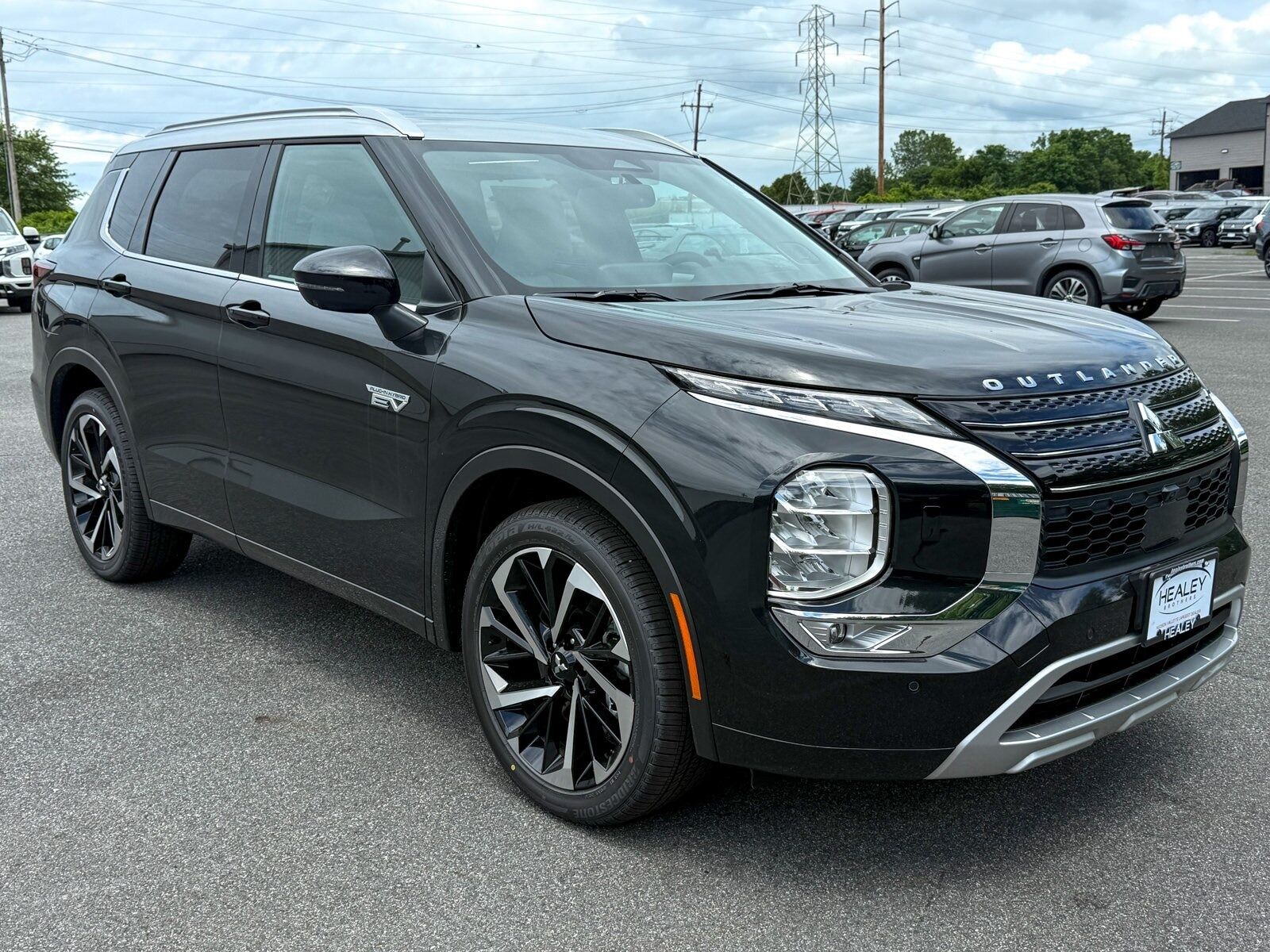 2025 MITSUBISHI Outlander