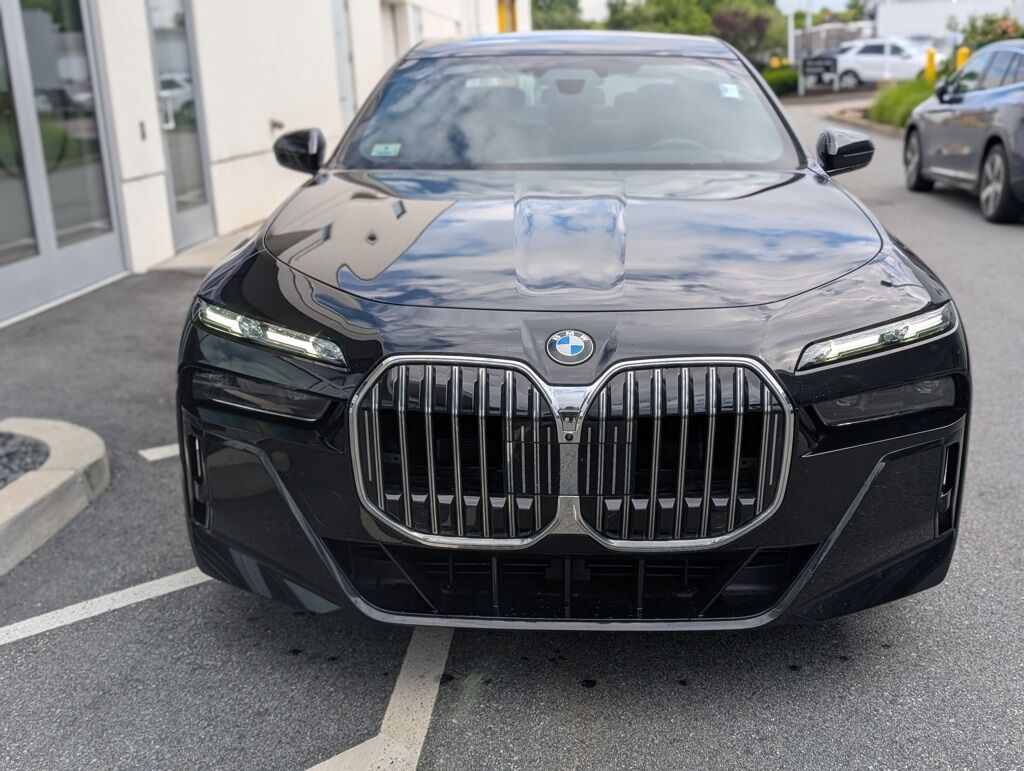 2024 BMW 760i