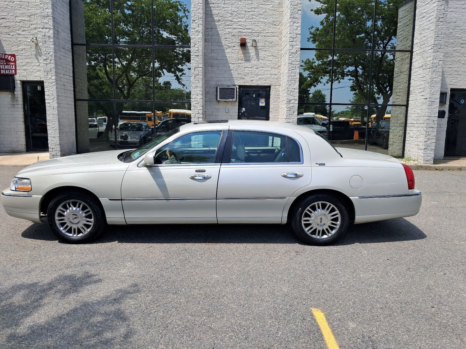 Lincoln Town Car