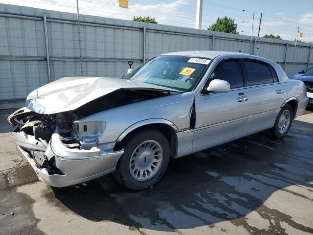 Lincoln Town Car