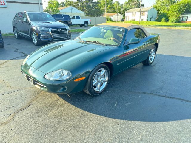 Jaguar XK8