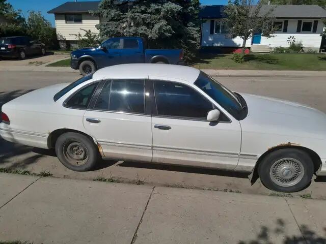 Ford Crown Victoria