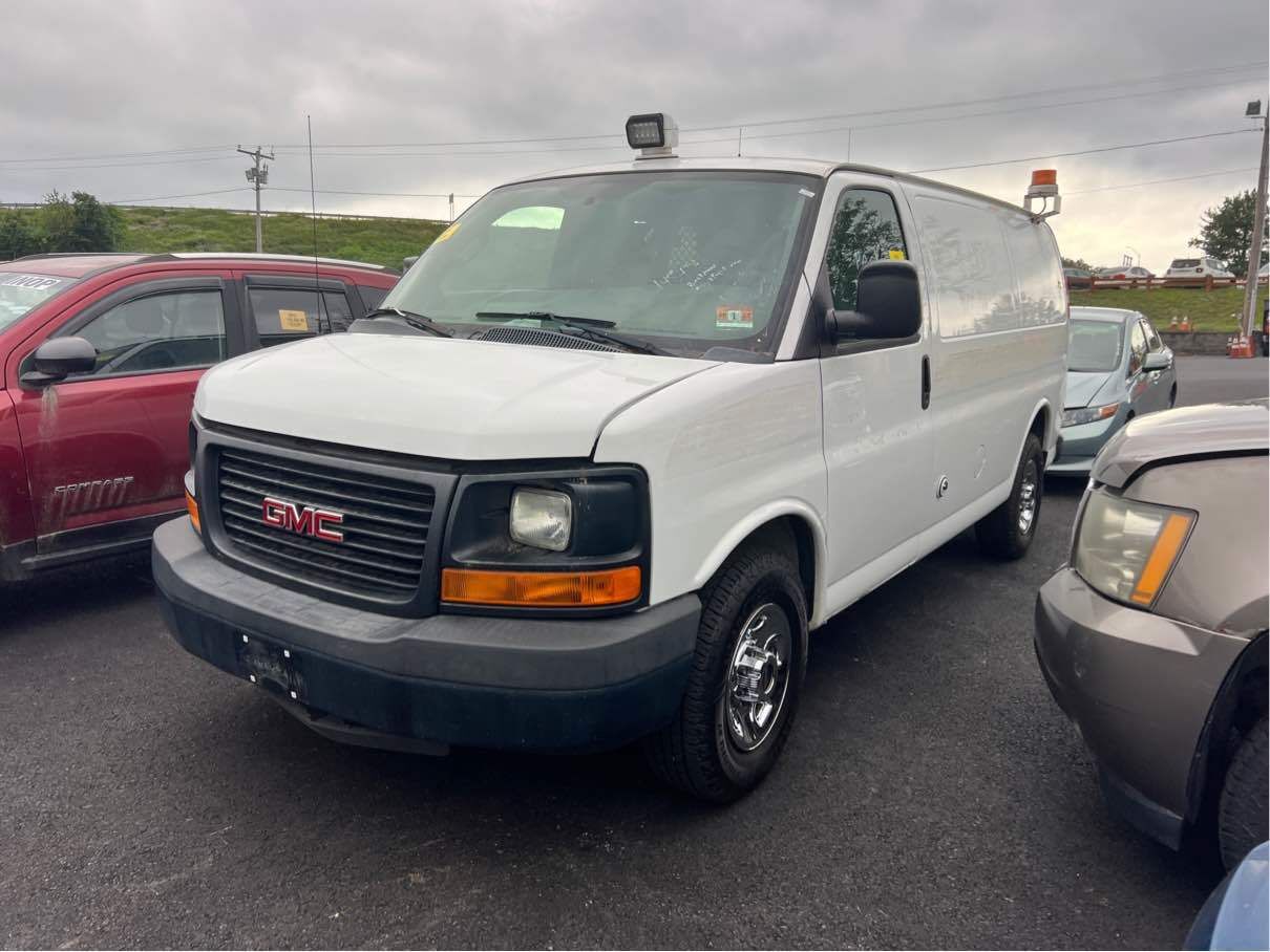 GMC Savana