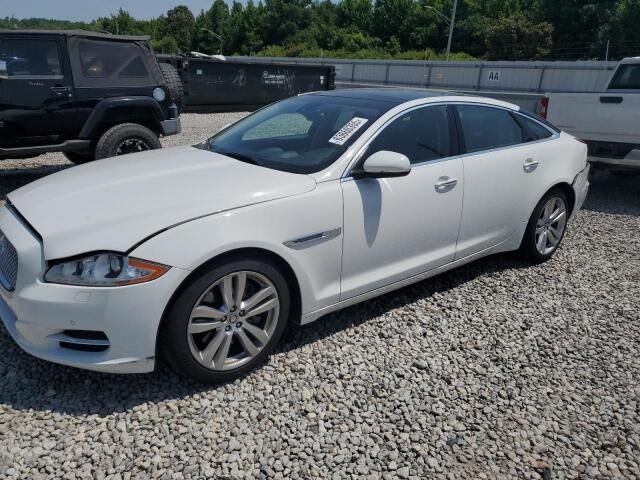 Jaguar XJ