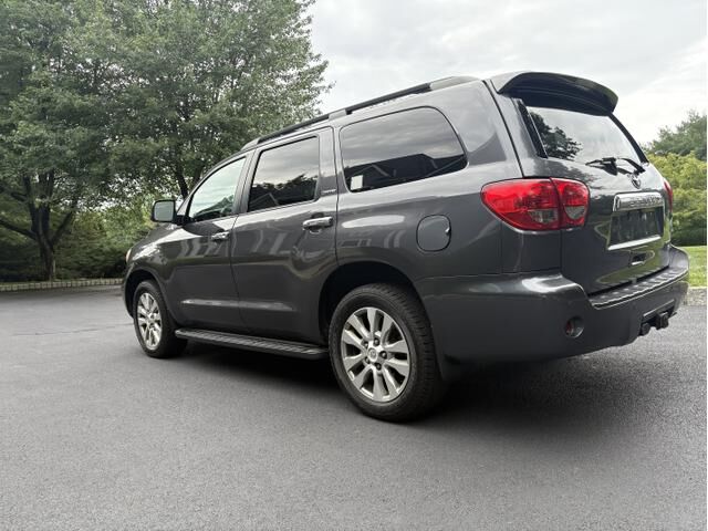 Toyota Sequoia