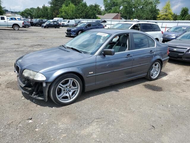 BMW 330i