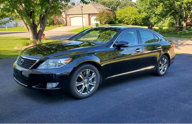 Lexus LS