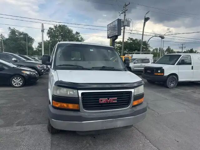 GMC Savana