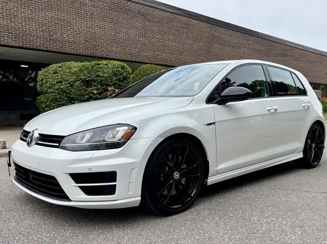 Volkswagen Golf R