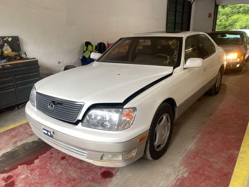 Lexus LS