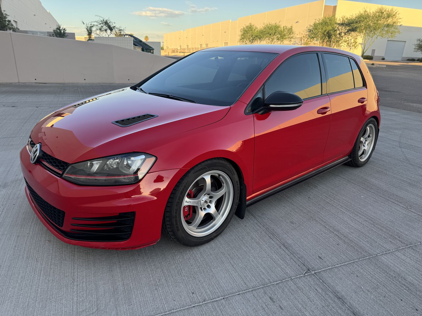 2017 VOLKSWAGEN Golf GTI