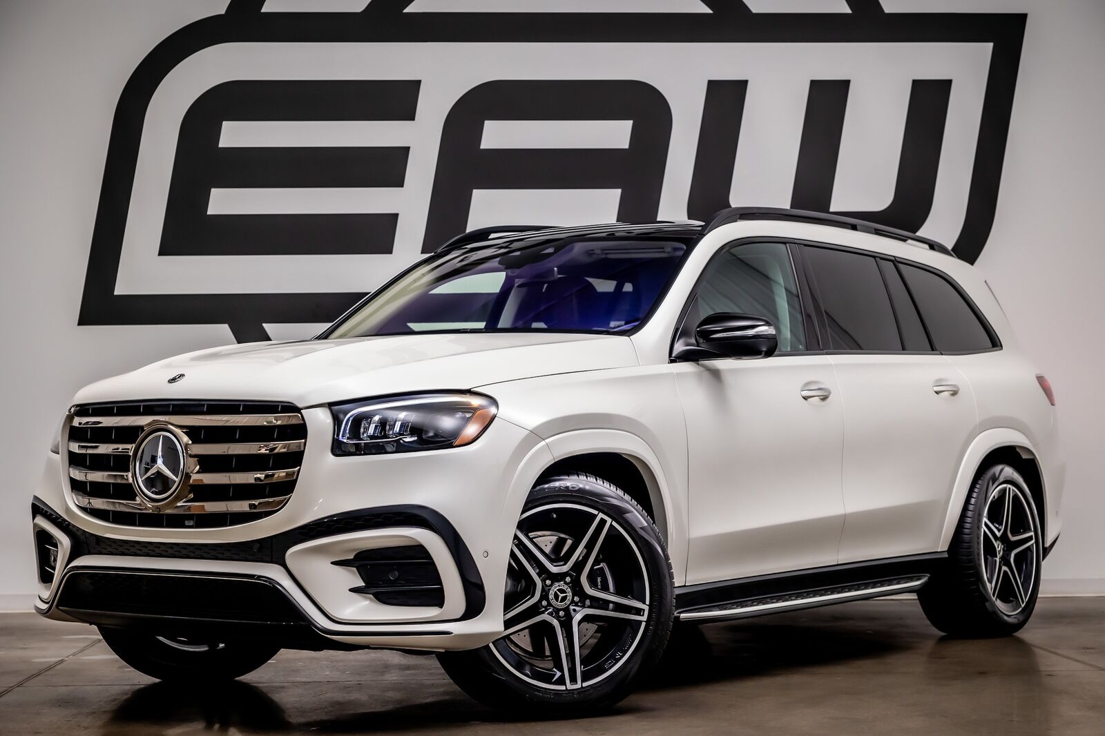 MERCEDES-BENZ