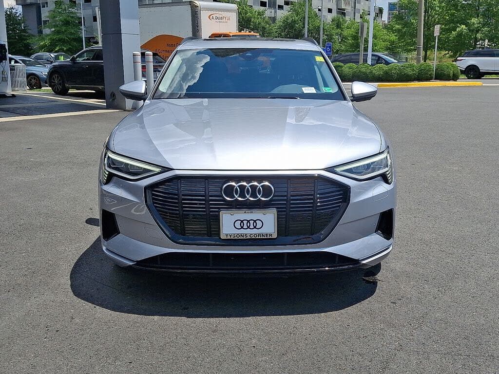 2022 Audi e-tron