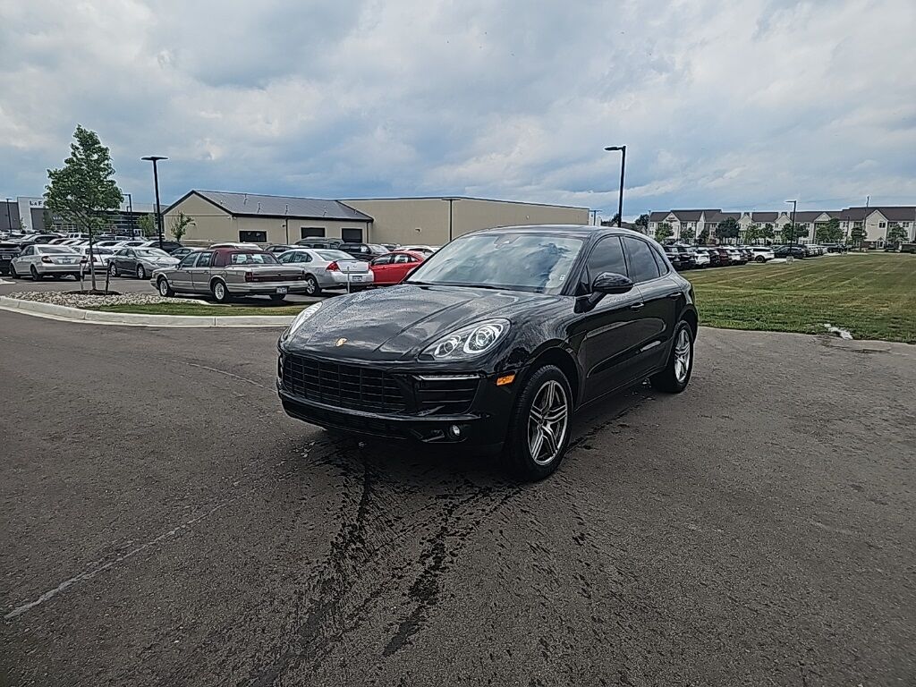 2018 PORSCHE Macan
