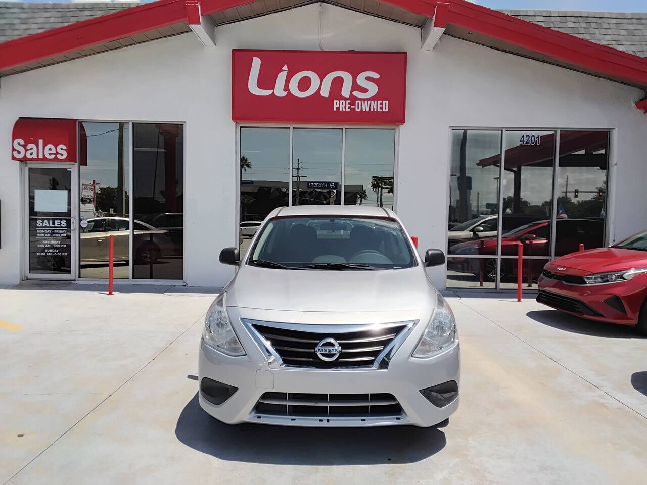 2015 NISSAN Versa