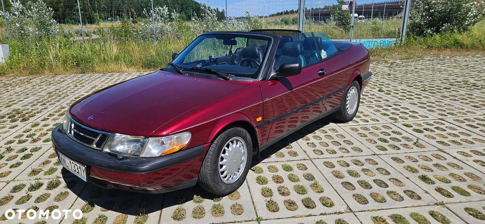 Saab 900