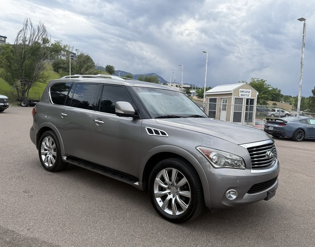 Infiniti QX56