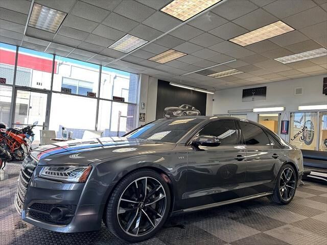 Audi S8