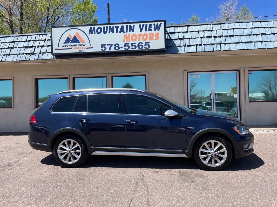 2017 VOLKSWAGEN Golf Alltrack