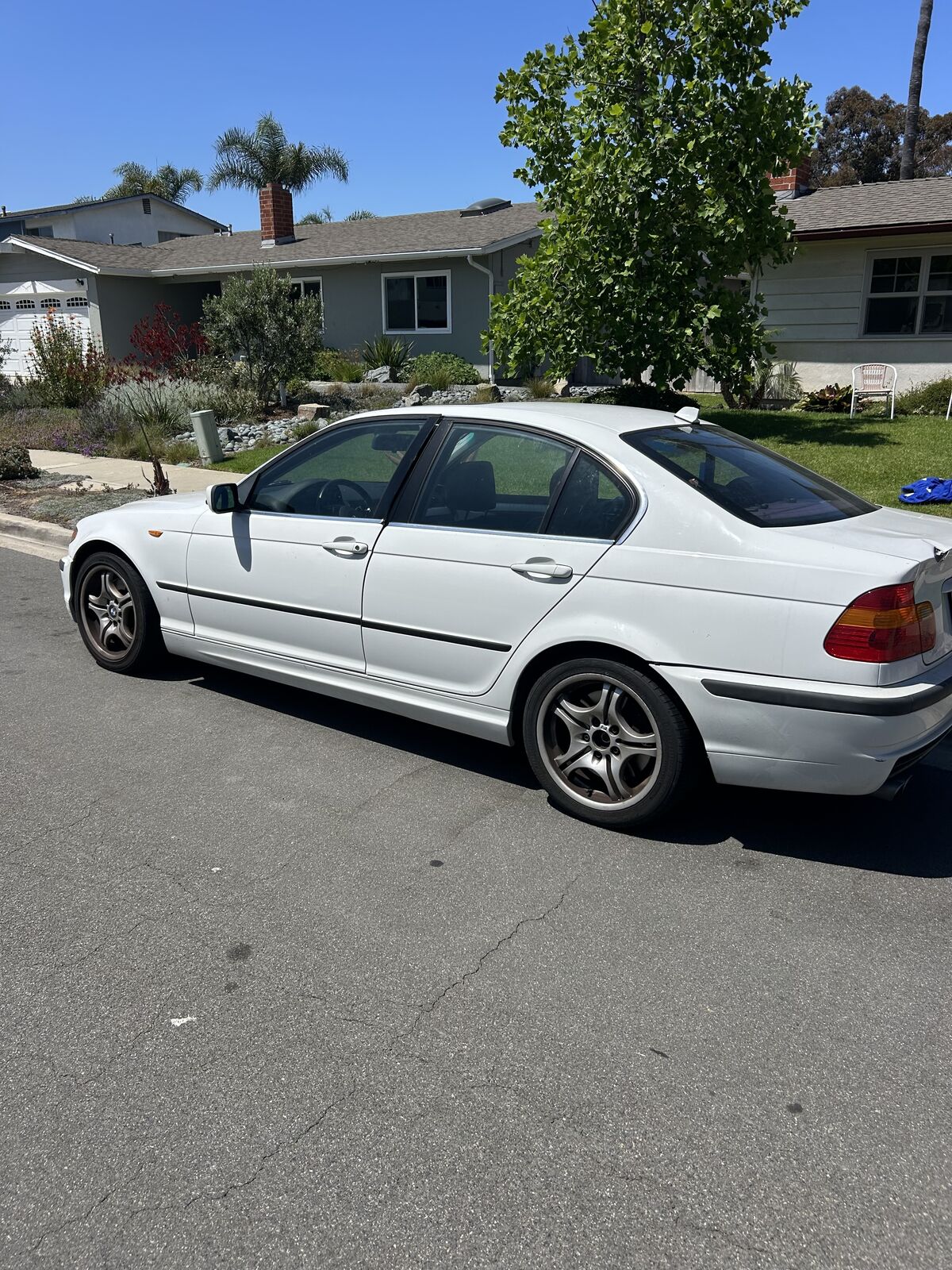 BMW 330i