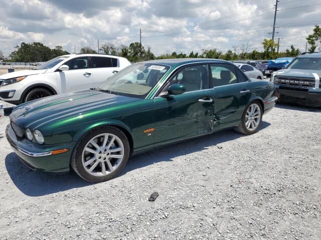 Jaguar XJR