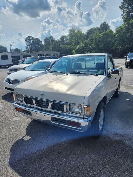 Nissan Pickup
