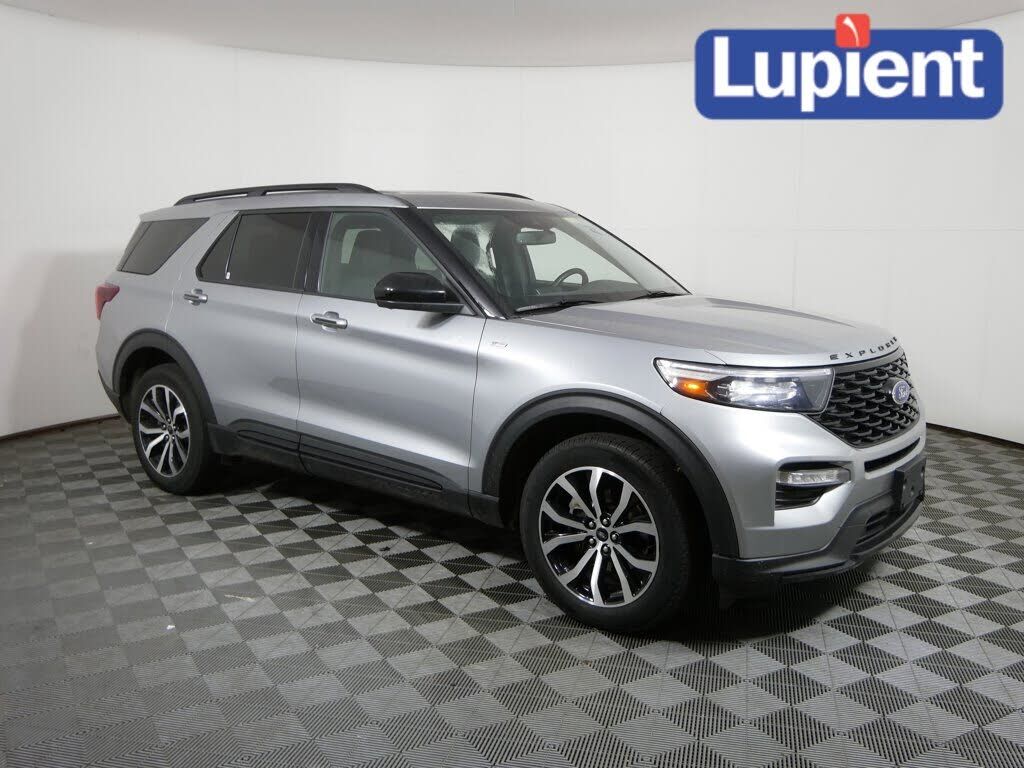 2023 FORD Explorer