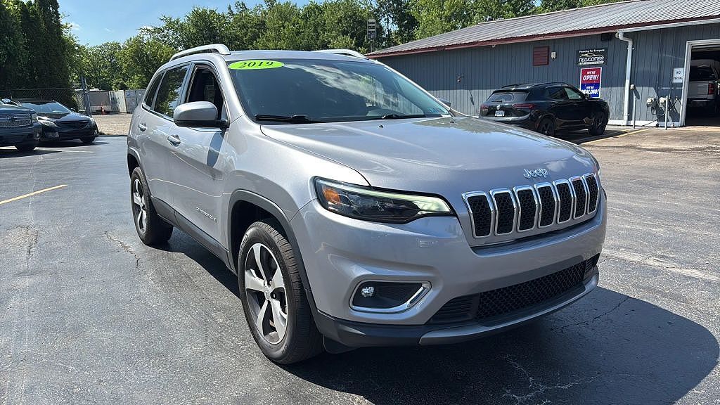 2019 JEEP Cherokee